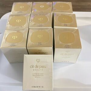 Clé de Peau Beauté Foundation - Cream Shades B80 & 080